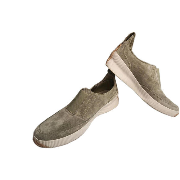 Sorel waterproof sz 6 slip on sneakers beige Womens' preppy casual comfort easy - Picture 3 of 8